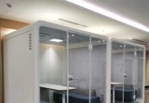 Expert Guide to Choosing a Quiet Phone Booth Pod for Office Space